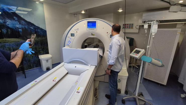 סריקת ה-CT שבוצעה לחרב הצלבנית שהתגלתה בחוף דור (צילום: ד"ר אייל ברקוביץ') סריקת ה-CT שבוצעה לחרב הצלבנית שהתגלתה בחוף דור