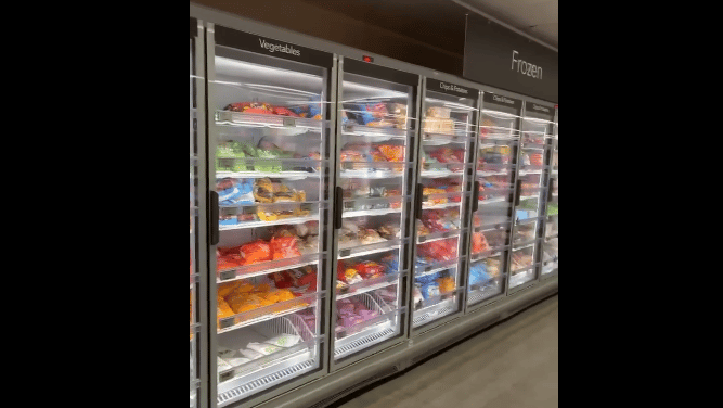 המקררים בשפילד (צילום מסך מתוך רדיט) המקררים בשפילד