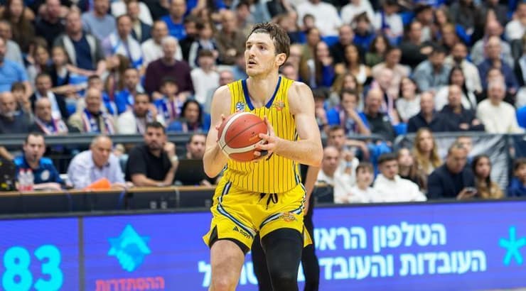 רומן סורקין (רועי כפיר) רומן סורקין