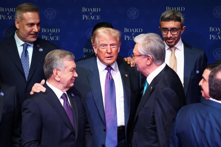 צילום: REUTERS/Kevin Lamarque כינוס מועצת השלום