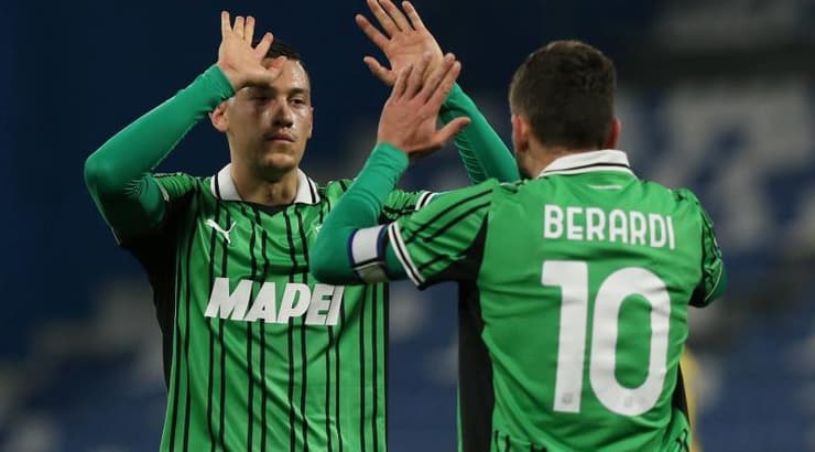 שחקני ססואולו חוגגים