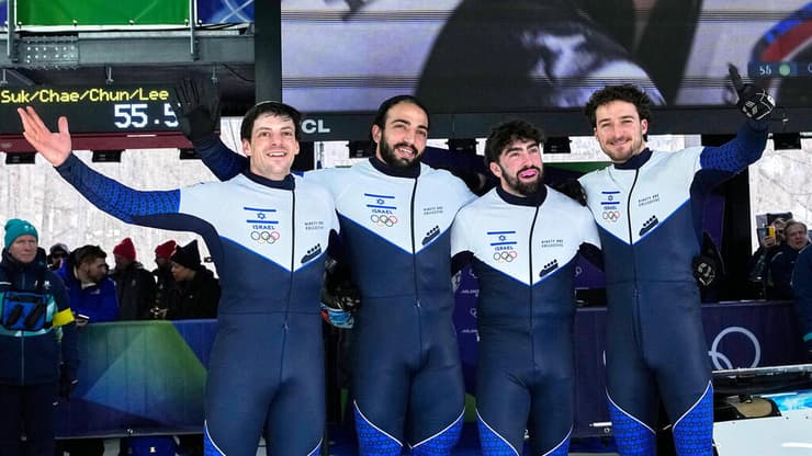 רביעיית המזחלות הישראלית אדם אדלמן, מנחם חן, אורי זיסמן ועומר כץ.