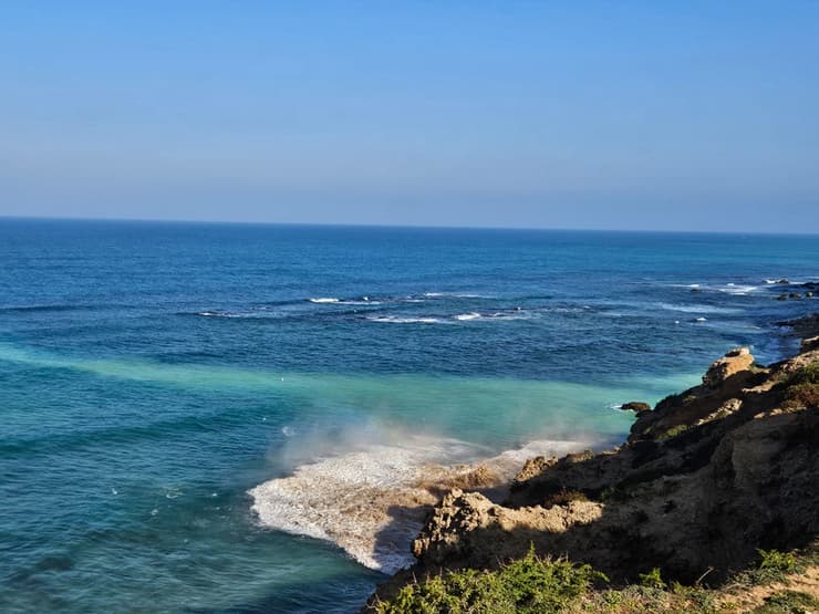 צילום: בועז גולד חלק מצוק סידני עלי בהרצליה קרס