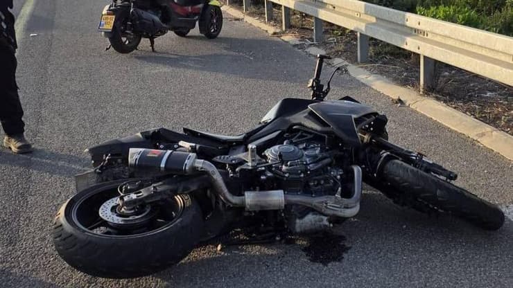 זירת התאונה בכביש 79 בה נהרג רוכב האופנוע