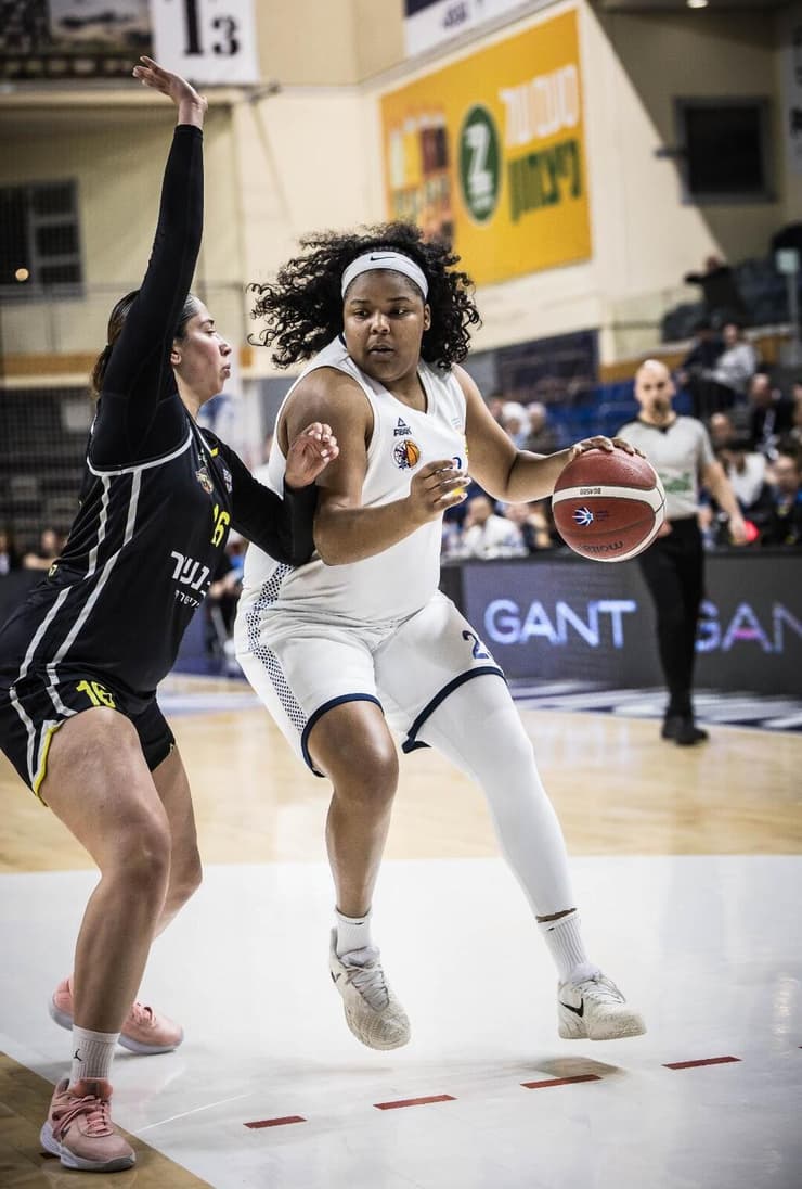 אליסה תומאס מכבי רמת גן