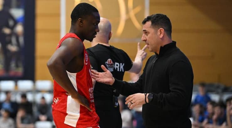 יונתן אלון וג'ארד הארפר (ראובן שוורץ) יונתן אלון וג'ארד הארפר