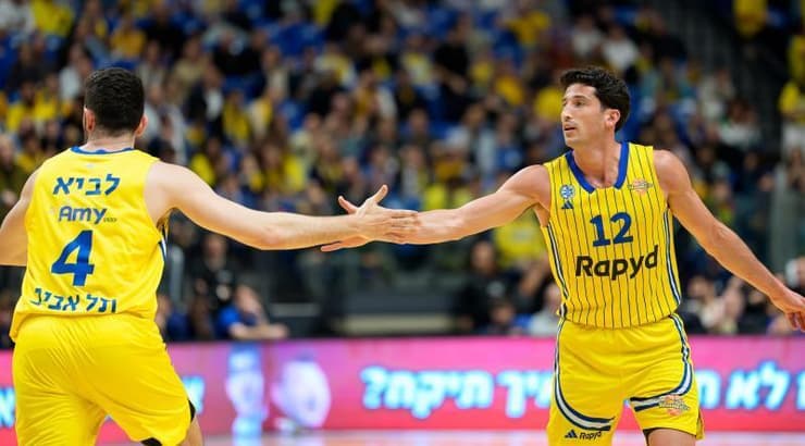 ג'ון דיברתולומיאו וגור לביא (רועי כפיר) ג'ון דיברתולומיאו וגור לביא