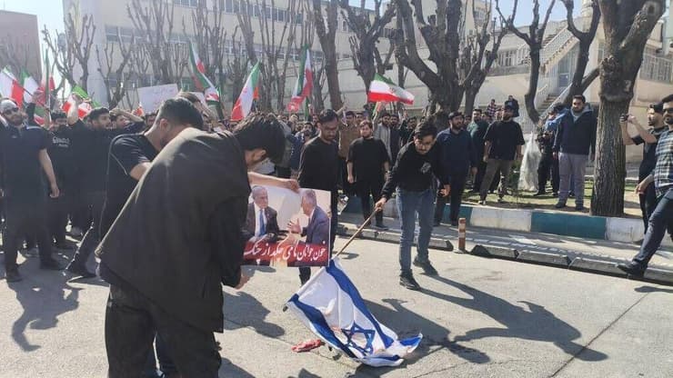 שריפת דגלי ארצות הברית וישראל באוניברסיטת שריף