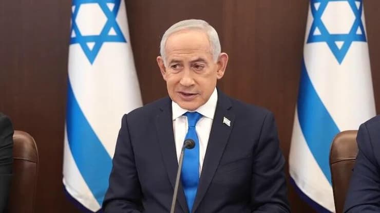 נתניהו בשיבת הממשלה (צילום: עומר מירון/ לע״מ) נתניהו בפתח ישיבת הממשלה