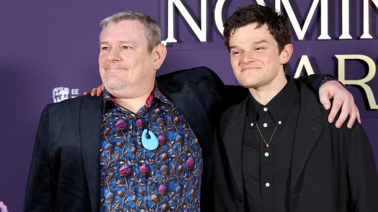 רוברט ארמאיו וג'ון דיווידסון בטקס הבאפט"א (צילום: Aurore Marechal/Getty Images) רוברט ארמאיו וג'ון דיווידסון בטקס הבאפט"א