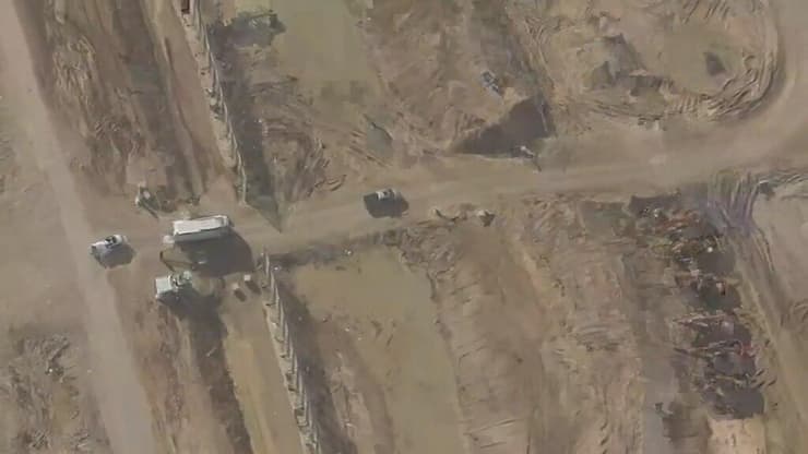 תיעוד של טנדר נכנס לרצועת עזה ובו סחורה שהוברחה בזמן מלחמת חרבות ברזל  