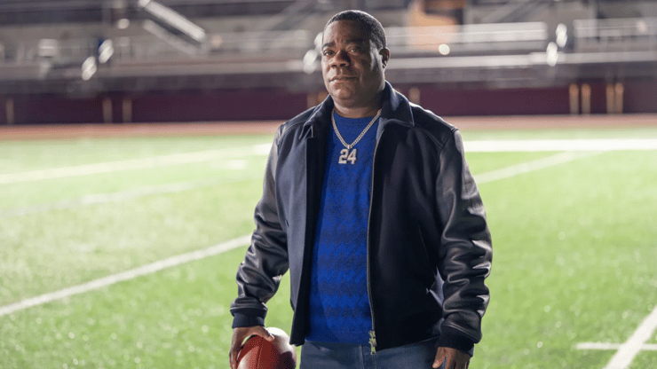 עוד תגיע להיכל התהילה, אח יקר! מתוך "נפילתו ועלייתו של רג'י דינקינס" (צילום: באדיבות HOT) מתוך "נפילתו ועלייתו של רג'י דינקינס"