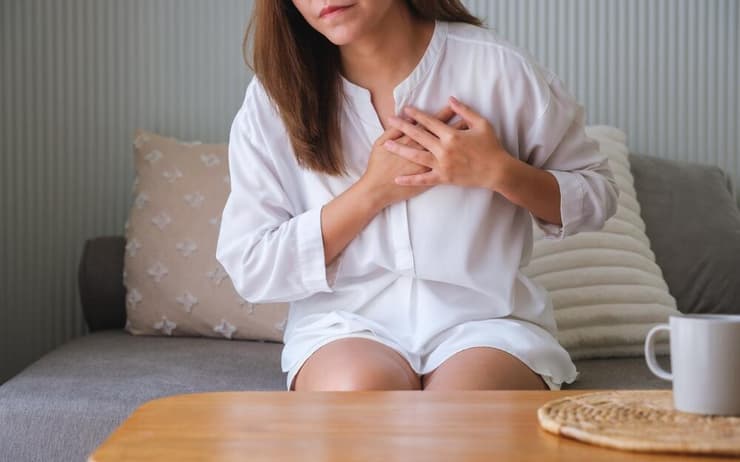 התקף לב נשים תסמינים לחץ בחזה