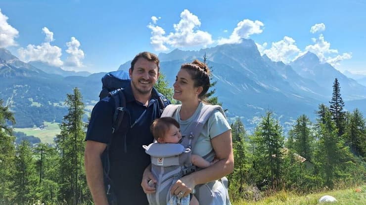 דרור ז"ל עם כליל וארז בטיול להרי הדולומיטים באיטליה. "לדרור היה ברור שארז יכול לעשות הכול, כי הוא הילד שלו" (צילום: באדיבות המשפחה) דרור אלטון ז"ל עם כליל וארז בטיול להרי הדולומיטים באיטליה