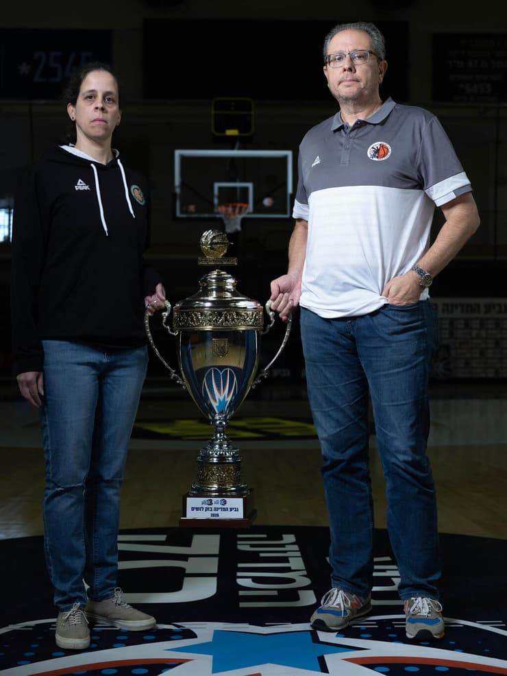 ענבר וקולודני