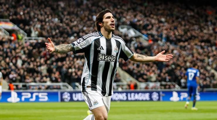 סנדרו טונאלי מאושר (IMAGO) סנדרו טונאלי מאושר