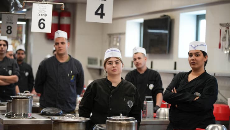 טבחים צבאיים