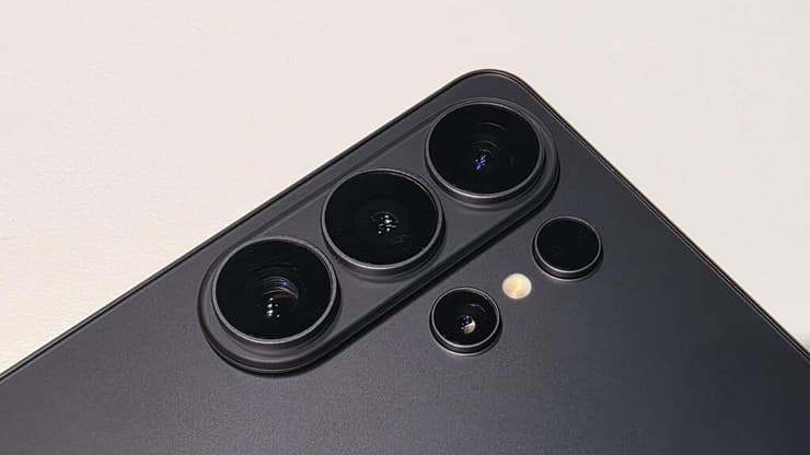 גלקסי S26 אולטרה 