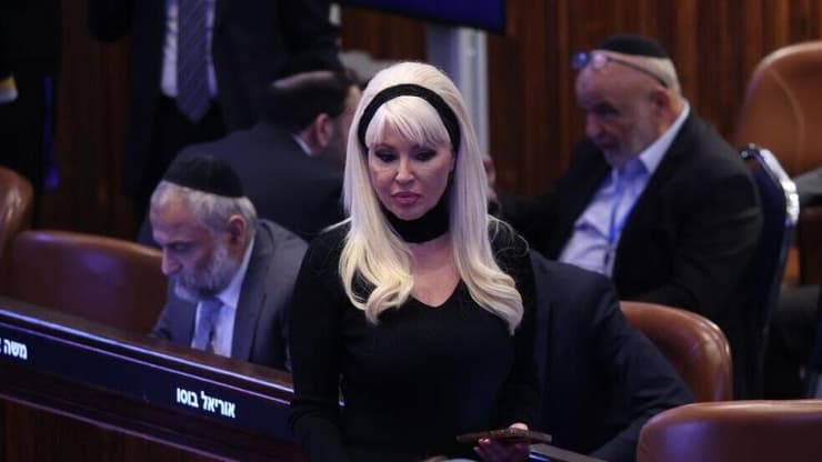 הח"כית לשעבר פנינה רוזנבלום במליאה (צילום: אלכס קולומויסקי) פנינה רוזנבלום באולם המליאה בזמן ביקורו של ראש ממשלת הודו נרנדרה מודי בכנסת