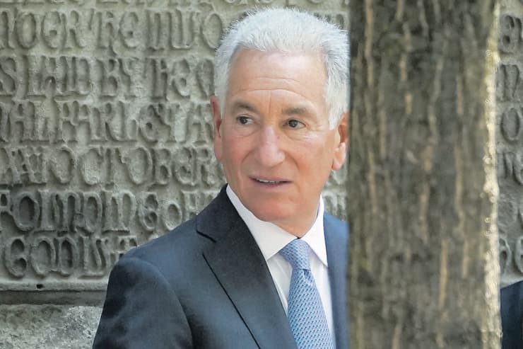 צ'ארלס קושנר (צילום: Jon Minchillo/AP) צ'ארלס קושנר