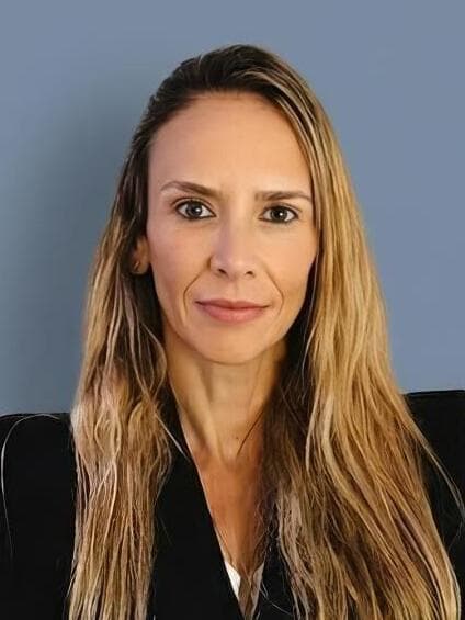 ד"ר ענת מילמן, מומחית לקרדיולוגיה, אלקטרופיזיקה ורפואת ספורט במרכזי הרפואי שמיר (אסף הרופא)