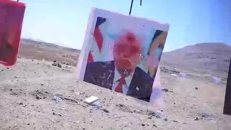 "יכולים לפגוע בנוכחות הימית האמריקנית". יורים על תמונות של טראמפ באימון החות'ים מתאמנים למלחמה עם ישראל