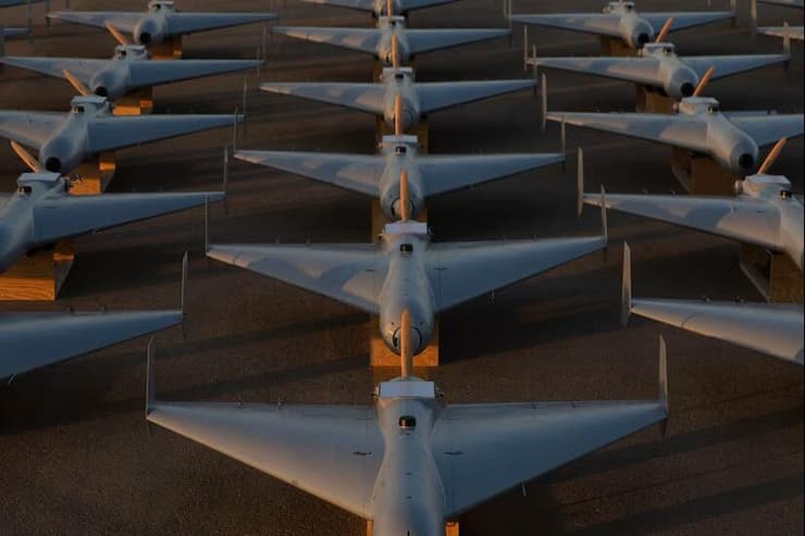 רחפנים מתאבדים אמריקנים בבסיס של פיקוד המרכז האמריקני