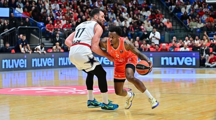 אנטוניו בלייקני עובר את השומר (חגי מיכאלי) אנטוניו בלייקני עובר את השומר