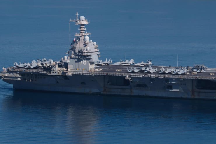 נושאת המטוסים ג'רלד פורד (צילום: AP Photo/Giannis Angelakis) נושאת המטוסים ג'רלד פורד