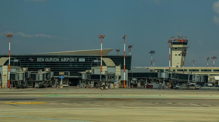 נתב"ג - ייפתח הלילה (צילום: Davidi Vardi/ shutterstock) נתב"ג