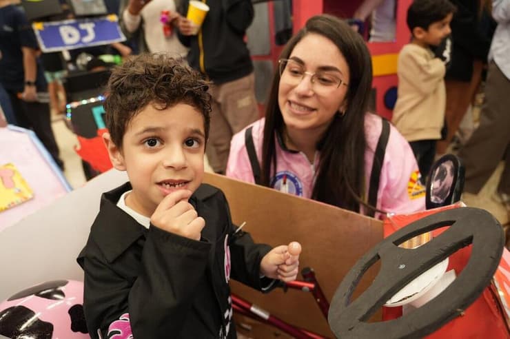 מור כתר ובנה. הציעה את הרעיון כמה שבועות אחרי הנפילה של אפיק"   