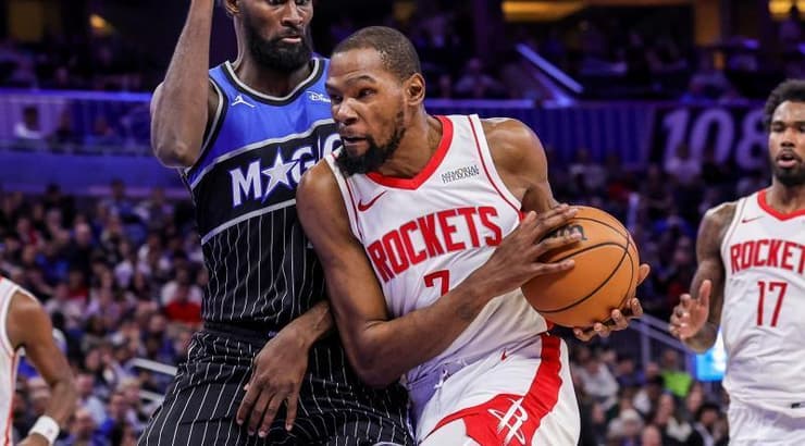 קווין דוראנט עם הכדור (רויטרס) קווין דוראנט עם הכדור