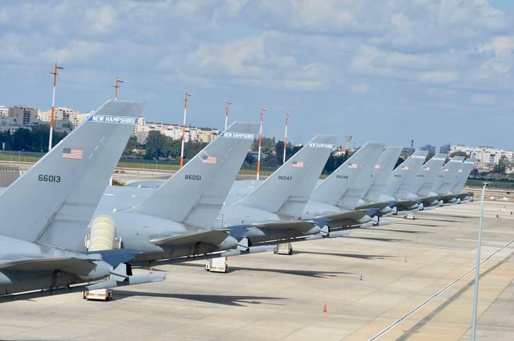 מטוסי תדלוק אמריקניים בנתב"ג