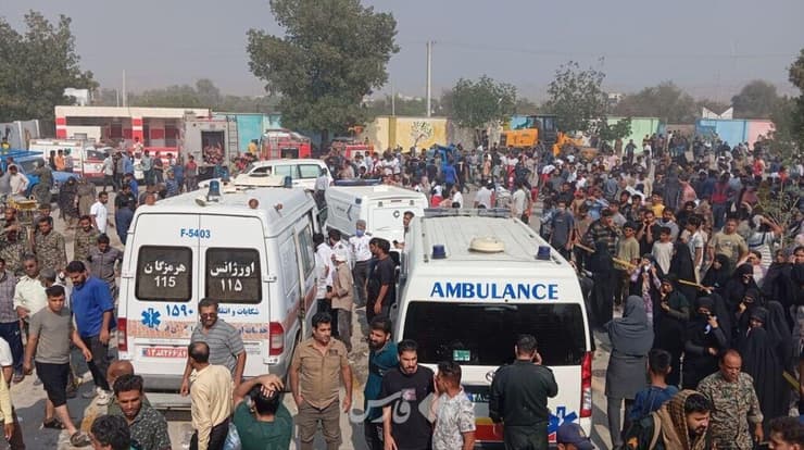 "אלה ששתקו כשהמשטר הרג 30 אלף מאנשיו מדברים פתאום על כל טעות טרגית שיכולה לקרות במלחמה". בזירה במינאב, אחרי הפגיעה בית הספר שהותקף בהורמוזגן