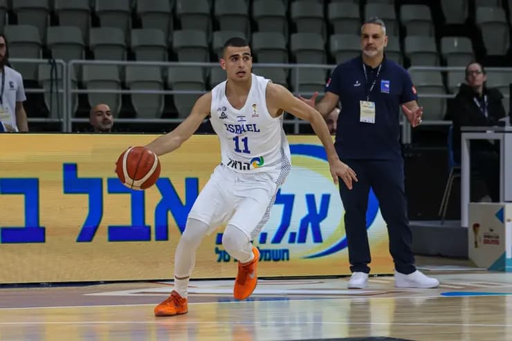 שחקן נבחרת ישראל בכדורסל ים מדר