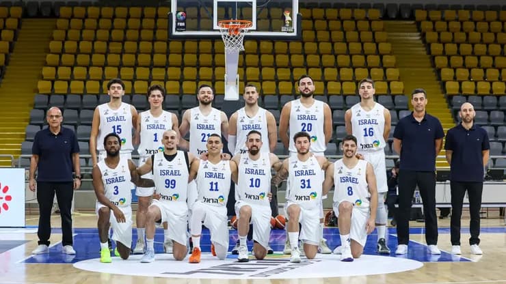 נבחרת ישראל בכדורסל (צילום: אתר פיב"א) נבחרת ישראל בכדורסל