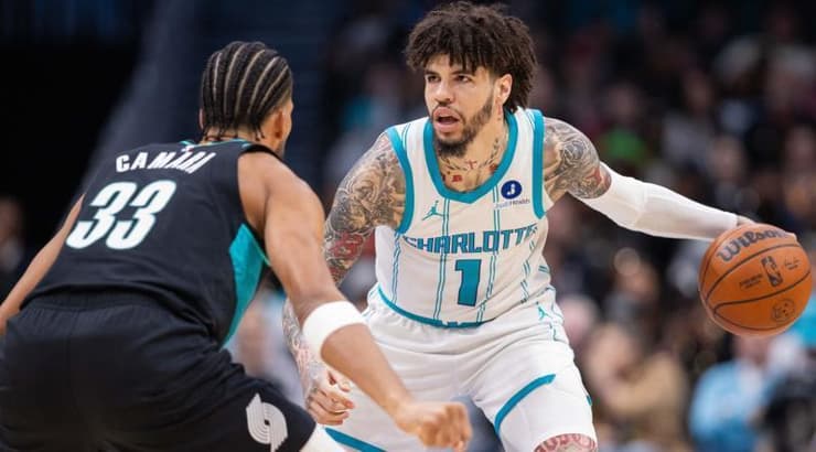 לאמלו בול מול טומאני קמארה