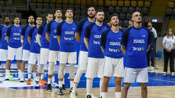 נבחרת ישראל בכדורסל (צילום: אתר פיב"א) נבחרת ישראל בכדורסל