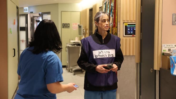 מנכ"לית רמב"ם ד"ר מיכל מקל עם פתיחת מלחמת "שאגת הארי"