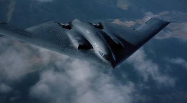 מטוס הקרב B2 תקפו באיראן