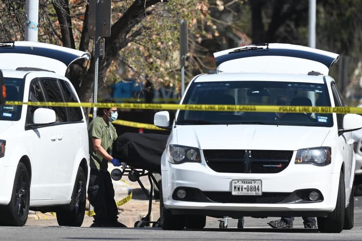 ארה"ב טקסס מסע ירי ב בר חשד ל פיגוע איסלאמיסטי