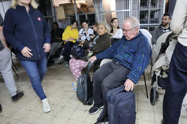 צילום: יריב כץ מפונים במלון בובו בתל אביב
