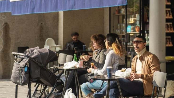 גרציאני לפני הפגיעה (צילום: יניב גרציאני) בית הקפה גרציאני