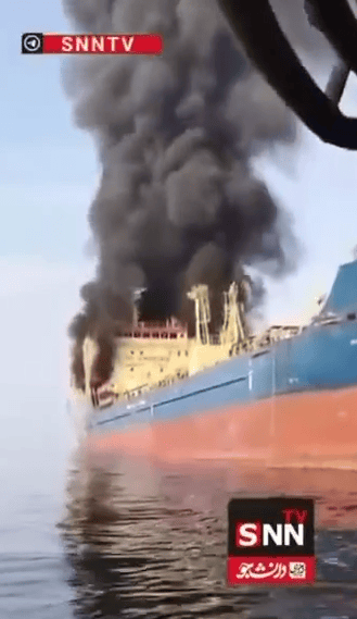 מכלית ספינה ש איראן טוענת כי התקיפה כשניסתה לחצות את מצר הורמוז