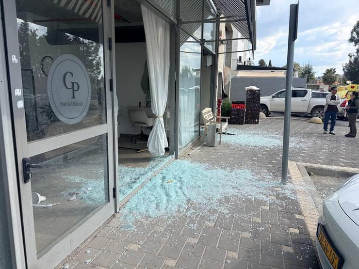 פגיעה ישירה של טיל ששוגר מאיראן בבית שמש 