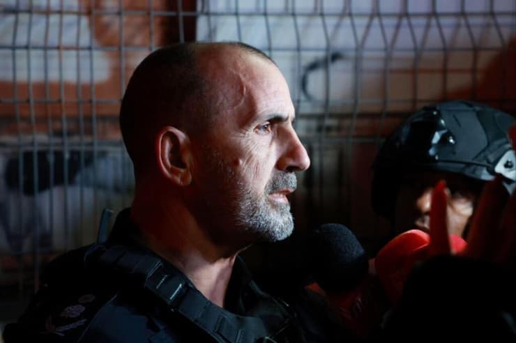 המפכ"ל דני לוי (צילום: דנה קופל ) המפכ"ל דני לוי בזירה בתל אביב