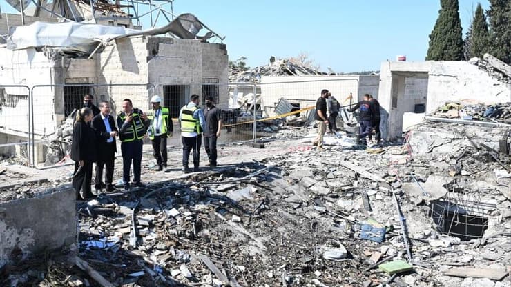 הנשיא בזירת הנפילה בבית שמש