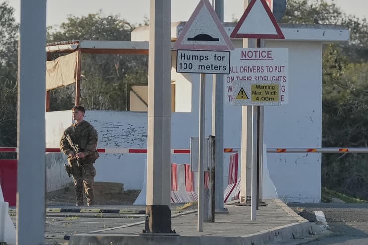 הבסיס הבריטי אקרוטירי