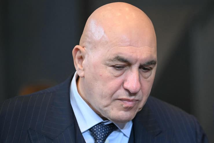 שר ההגנה האיטלקי גוידו קרוסטו