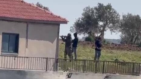 תיעוד ירי המתנחלים בכפר קריות דרומית לשכם תיעוד ירי המתנחלים בכפר קריות, דרומית לשכם